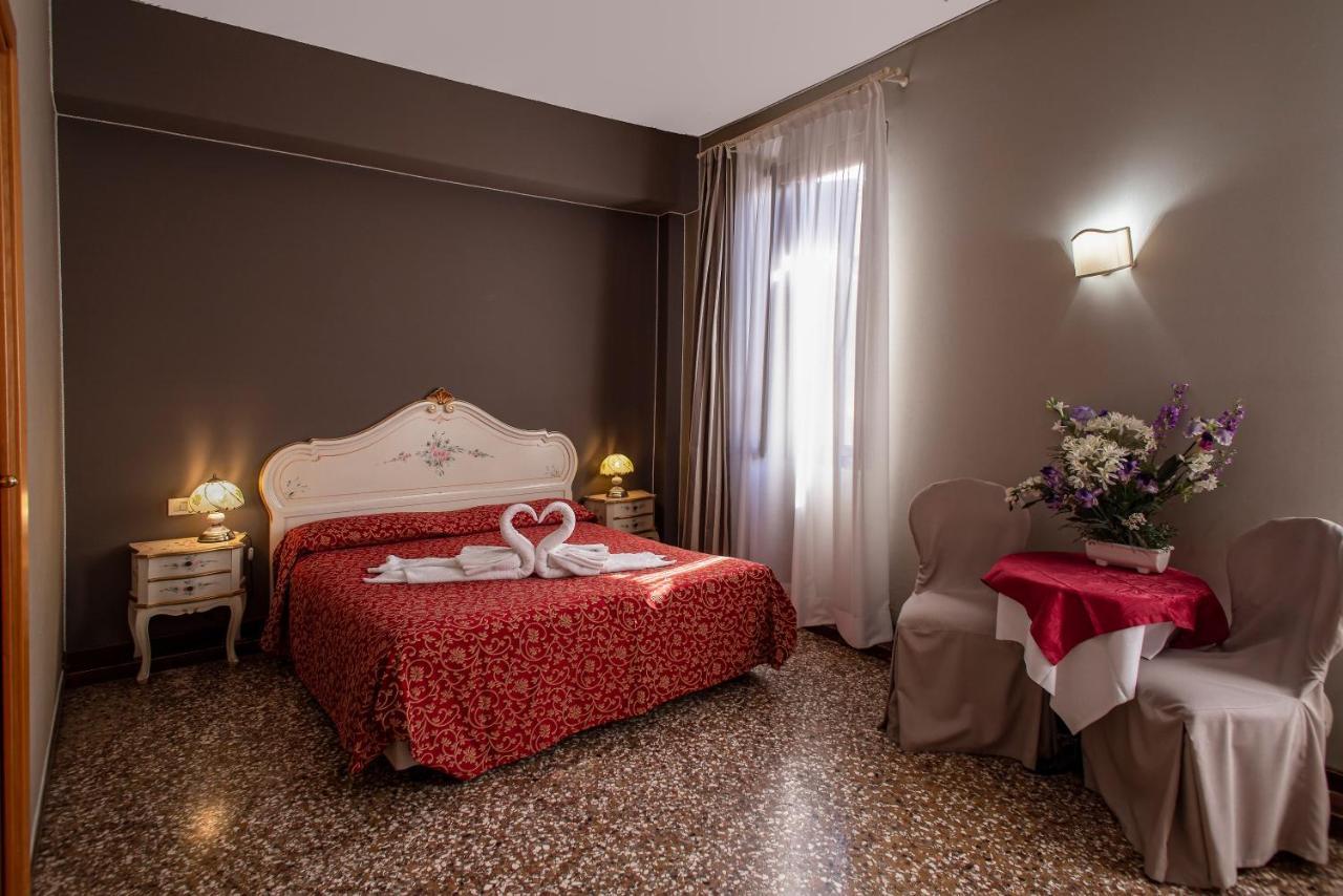 Deluxe Triple Room,1137074923:JPEG