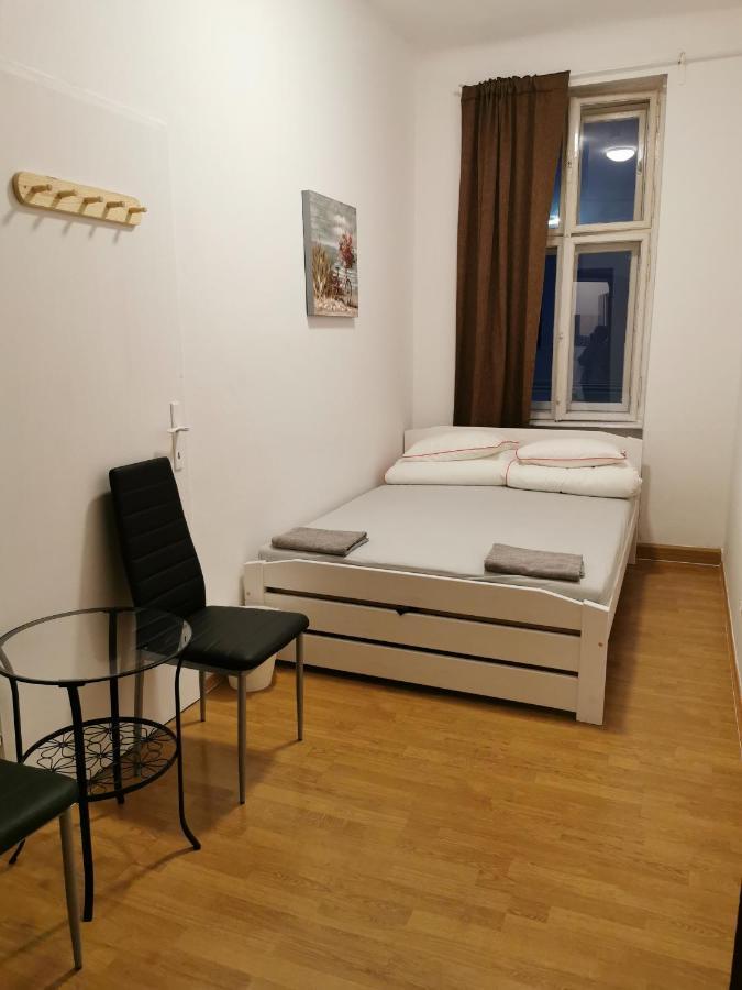 Chambre Double Standard avec Salle de Bains Commune