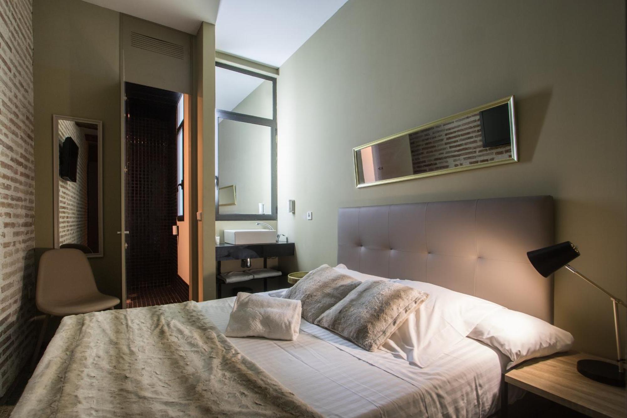 Double or Twin Room,1272761125:JPEG
