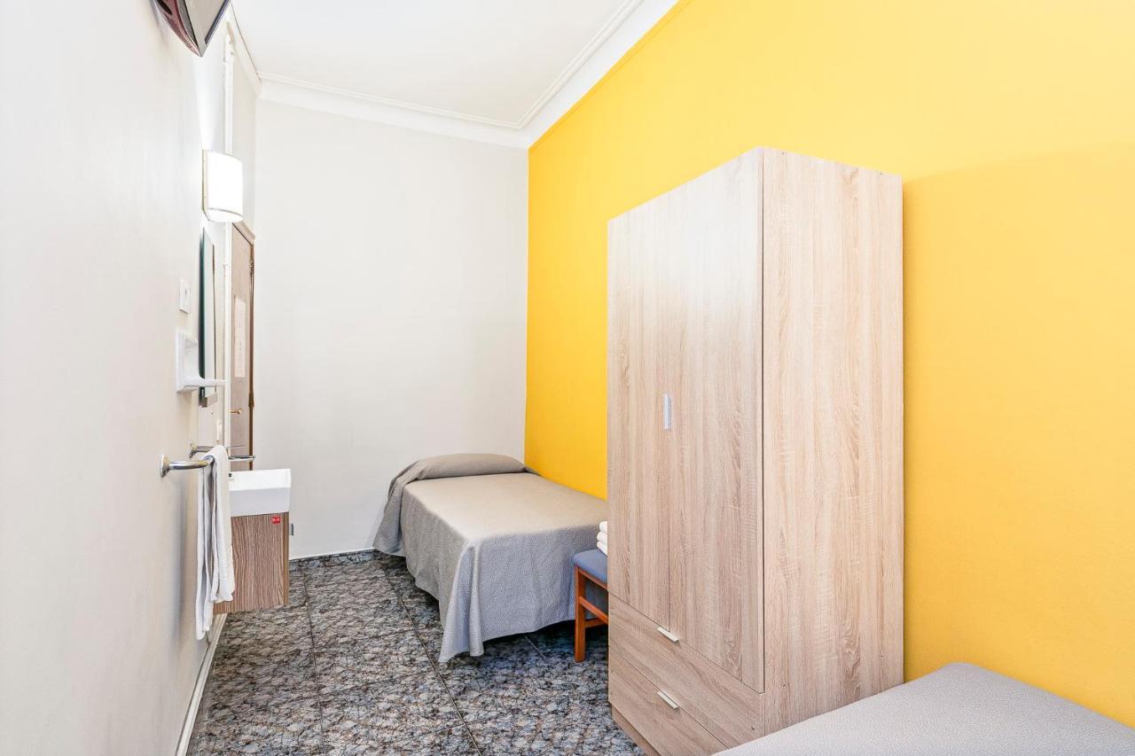 Chambre Triple Économique avec Salle de Bains Commune