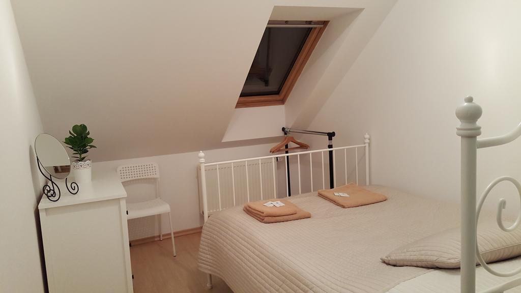 Petite Chambre Double avec Salle de Bains Commune