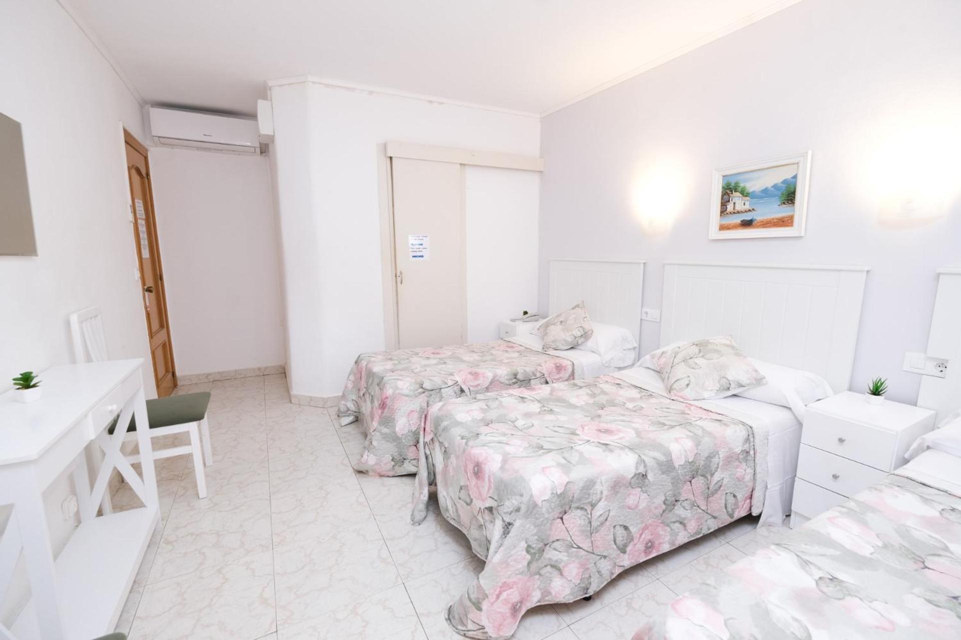Standard Triple Room Balcony,1554170560:JPEG