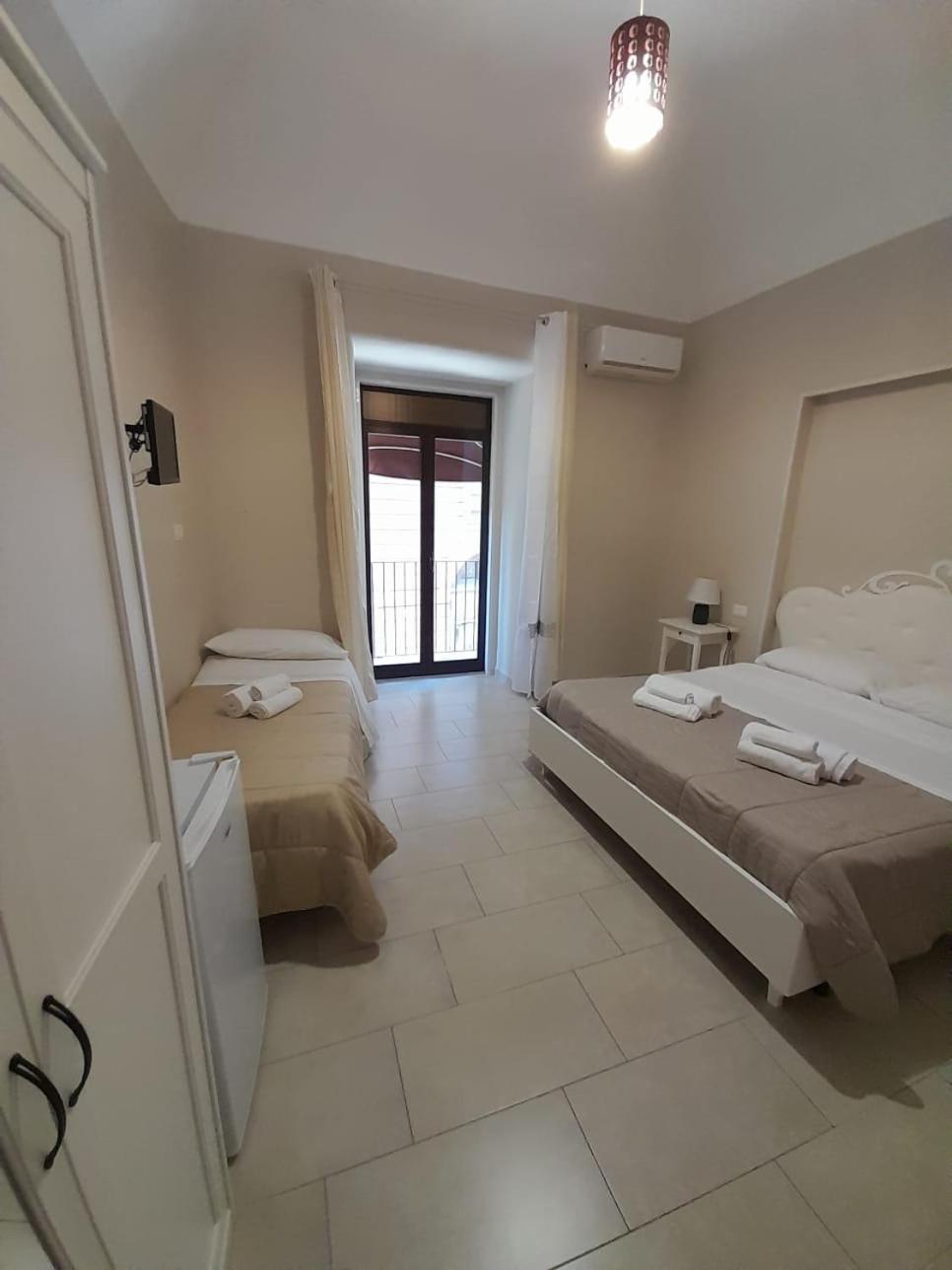 Triple Room Private External Bathroom,1539266377:JPEG