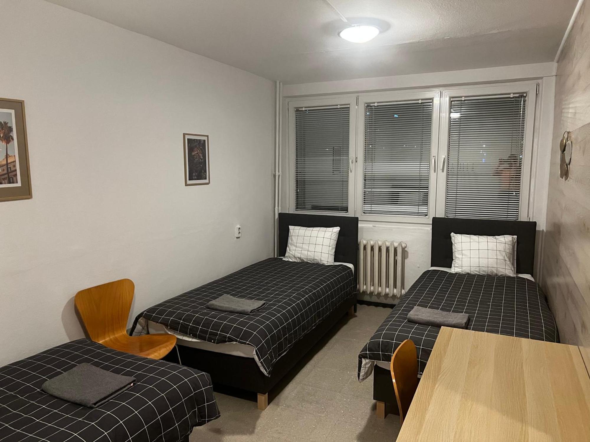 Chambre Triple avec Salle de Bains Commune