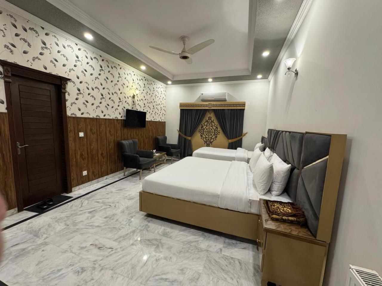 Deluxe Double or Twin Room