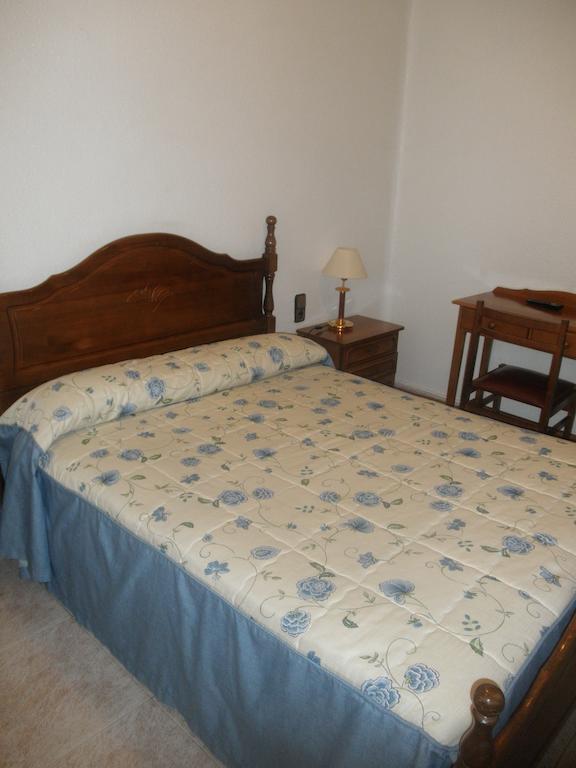 Chambre Double ou Lits Jumeaux avec Salle de Bains Privative