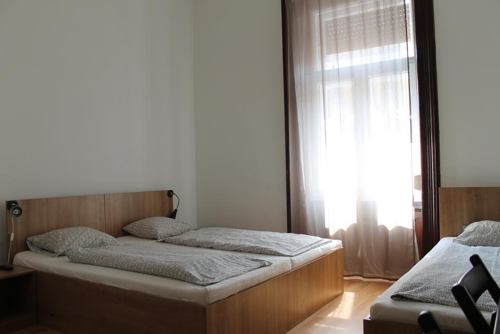 Quadruple Room,1642970670:JPEG