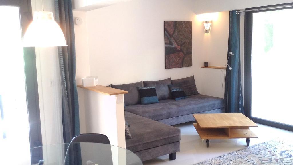 Apartment with Terrace,323503630:JPEG