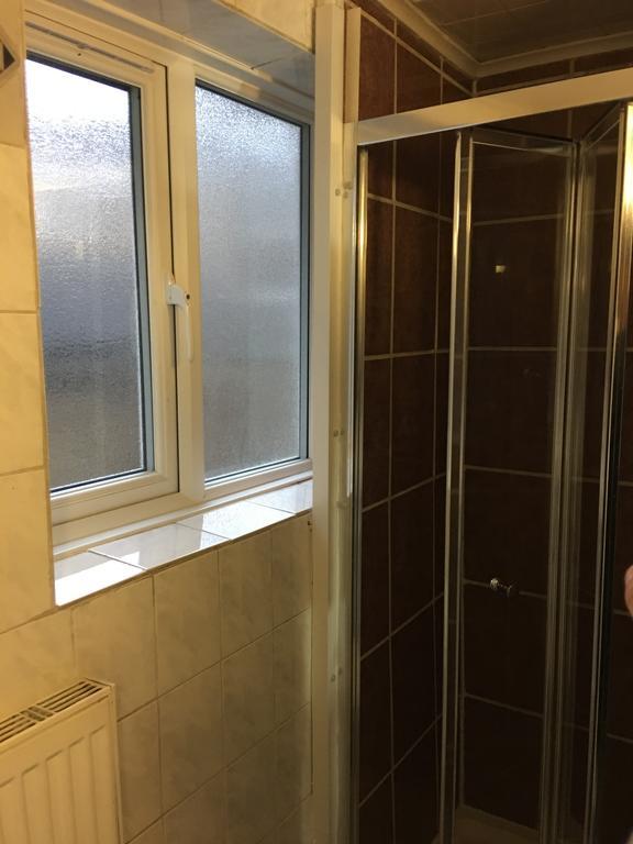 Basic Triple Room