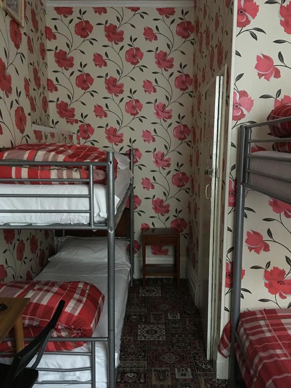Basic Triple Room
