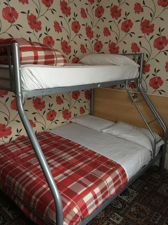 Basic Triple Room