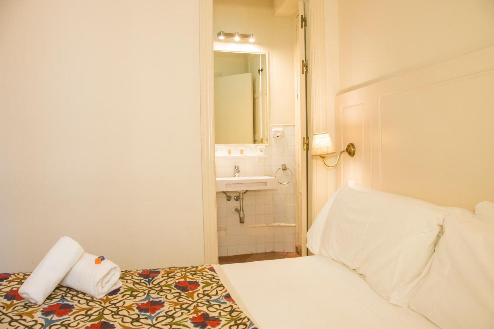 Double or Twin Room,717972169:JPEG