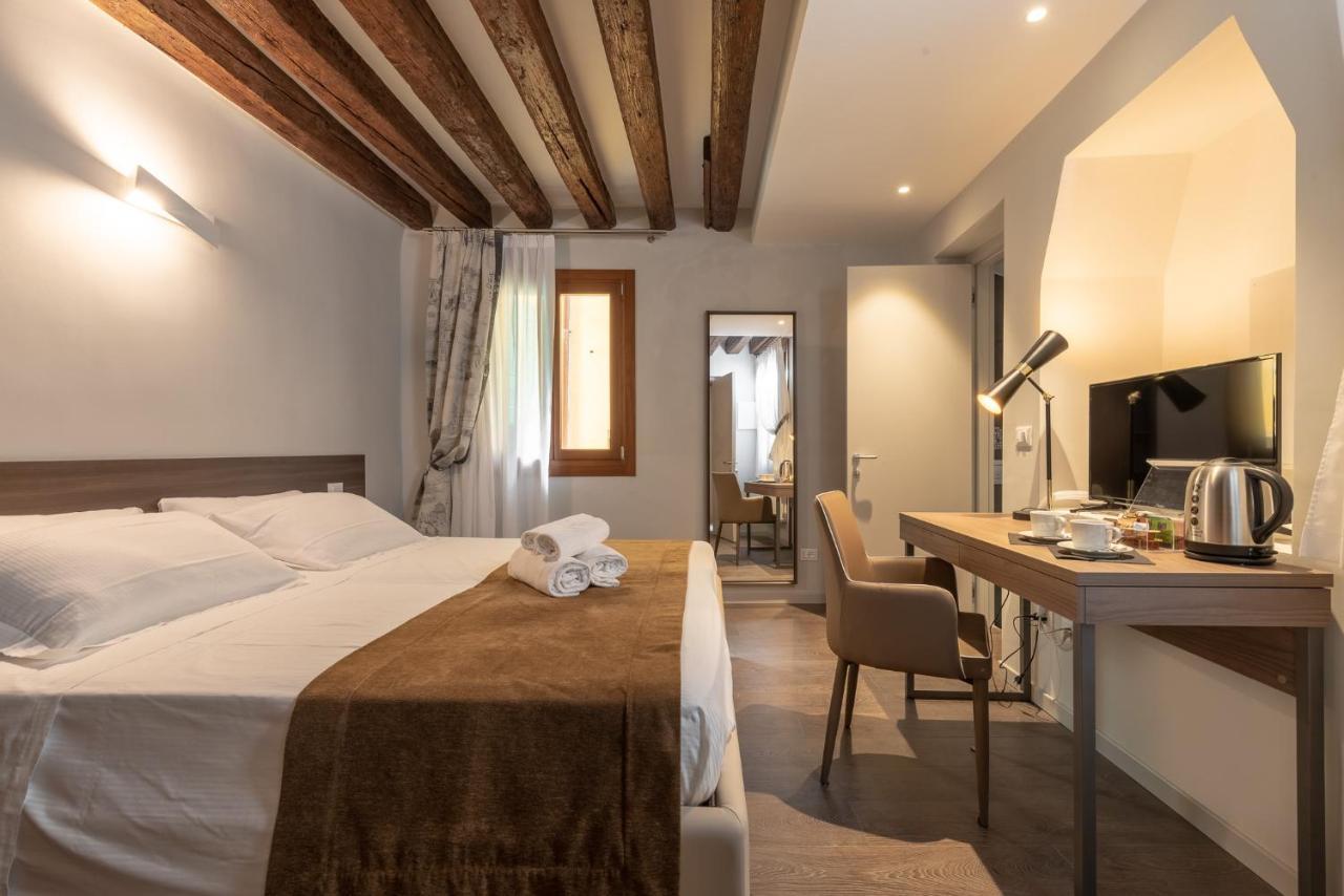 Double or Twin Room,747853544:JPEG