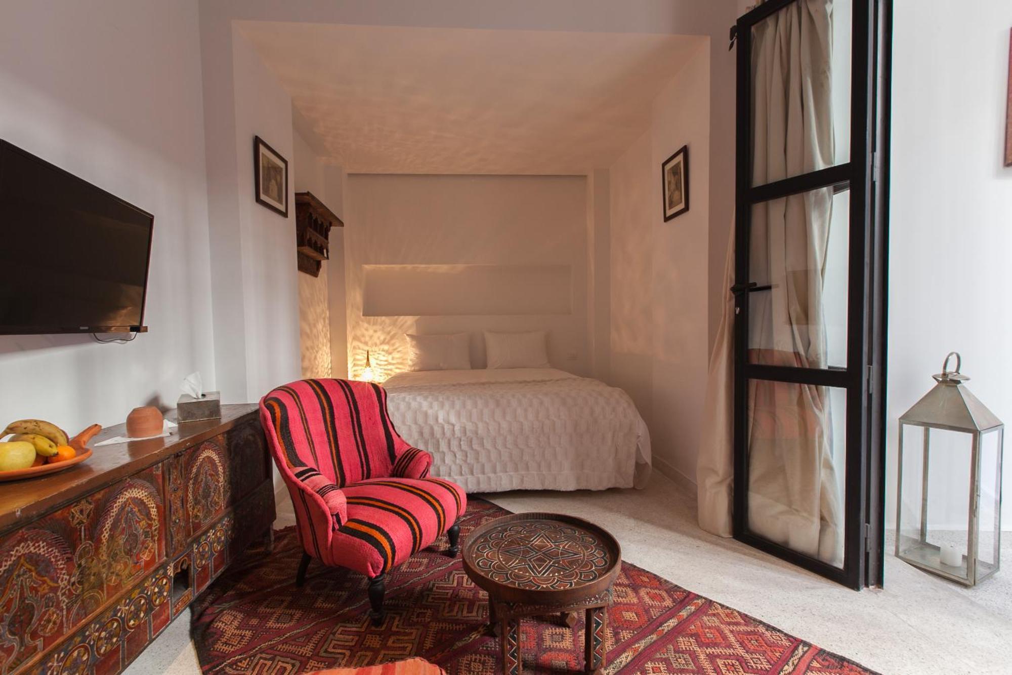 Double Room Private Bathroom