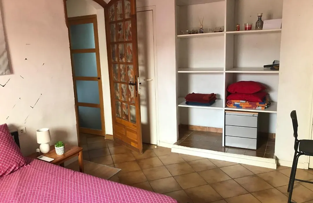 Chambre climatisée avec sdb privée dans une villa avec piscine ouverte d'avril à mi octobre-1