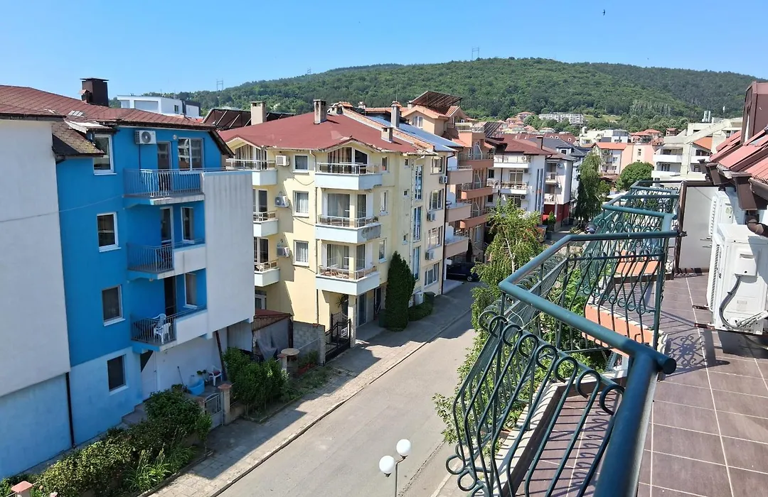 Sunny Island Obzor-1