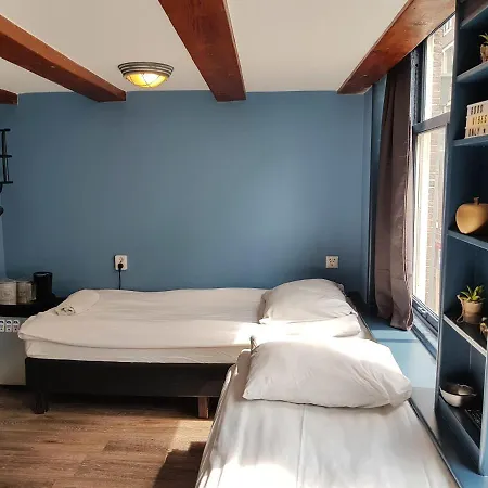 Urban Vibes Guesthouse-3