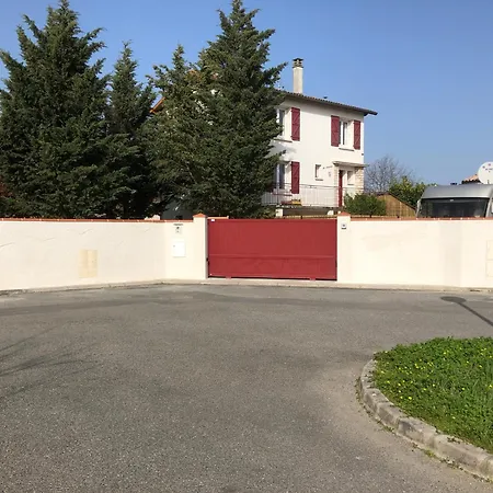 Villa La Libellule 160 m2 avec 5 Chambres 2 Sdb 2 Wc Grand Jardin et Parking Privé-2