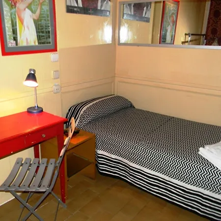 Hostal La Fontana-2