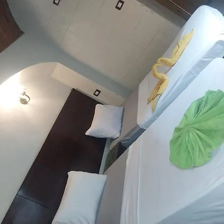Queen House-3