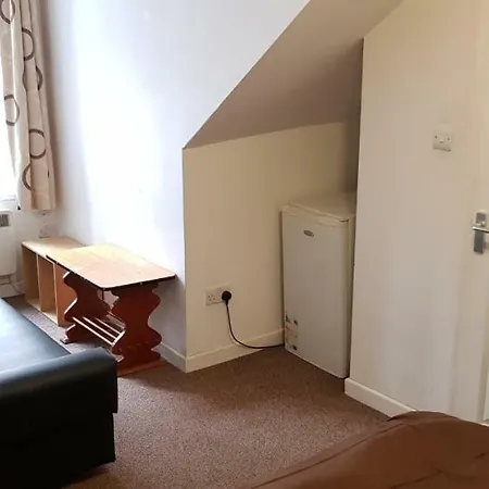140 Midland Road-2