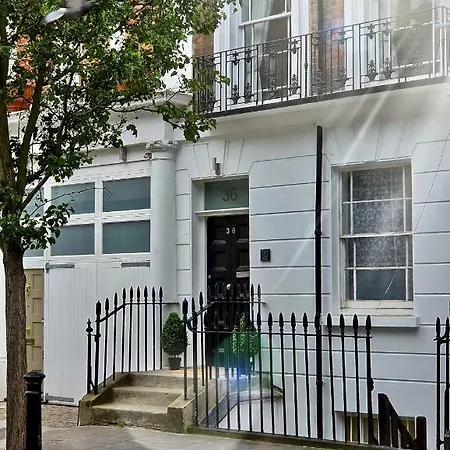Victoria Lodgings London-3