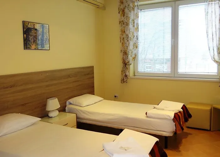 Guest Rooms Kom