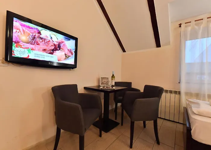Apartments & Accommodation Stojic