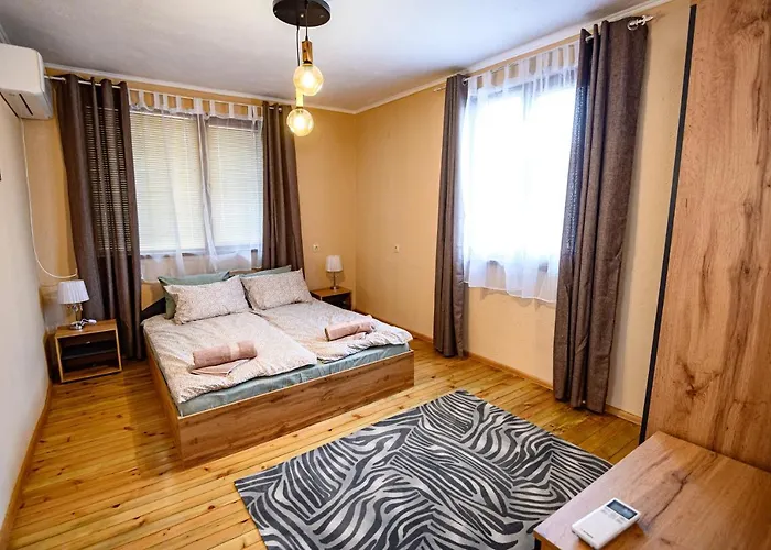 Lalev Guest House