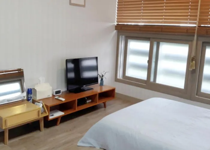 Moon Forest Guesthouse