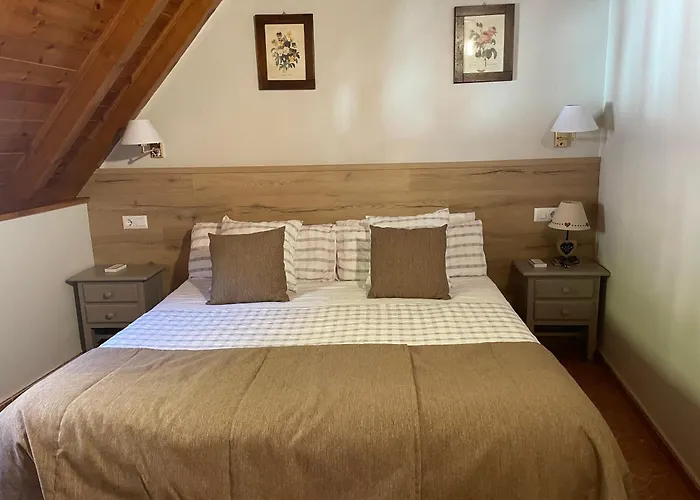 Hostal Escuils