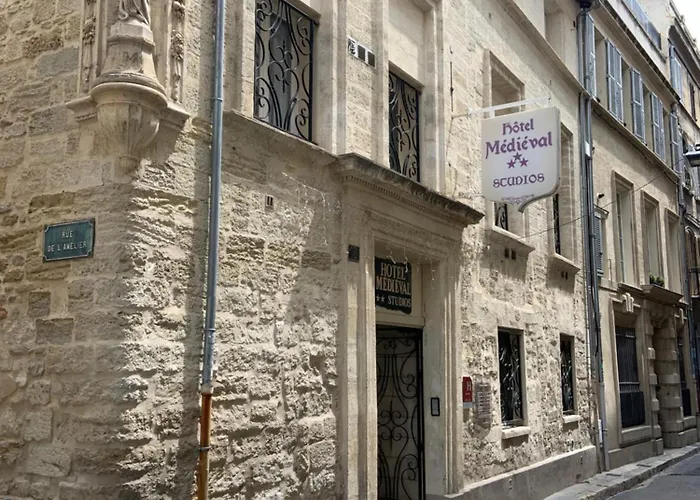 Hôtel de plage: Hôtel Le Médiéval