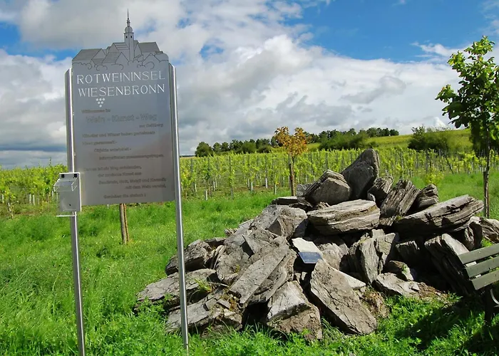 Landhotel Und Weingasthof Schwarzer Adler