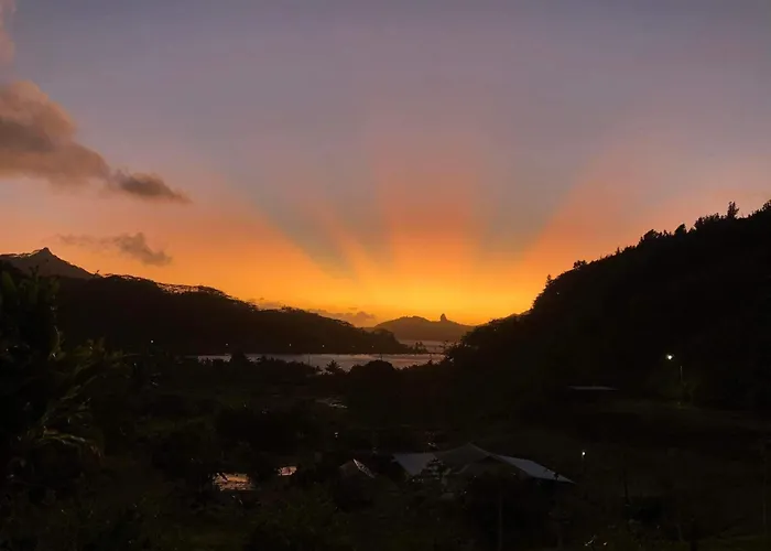 Lemon House Huahine