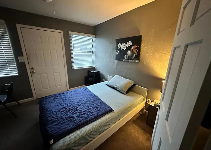 Downtown Private Deluxe Room