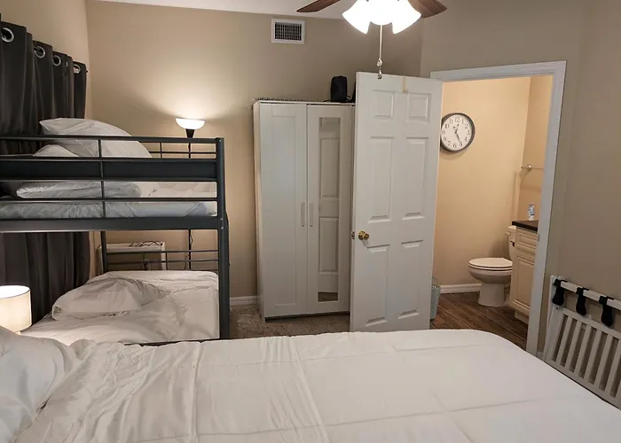 Private Entrance 1 Bd Guest Suite in Cypress Gardens near Legoland