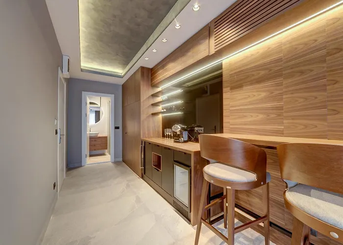 Black Pearl Luxury Suites