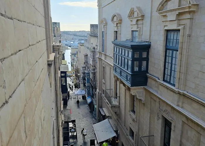 Luciano Valletta Boutique