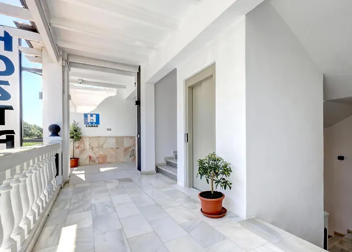 Hostal Puerta Almar