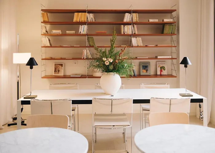 H La Paloma Boutique