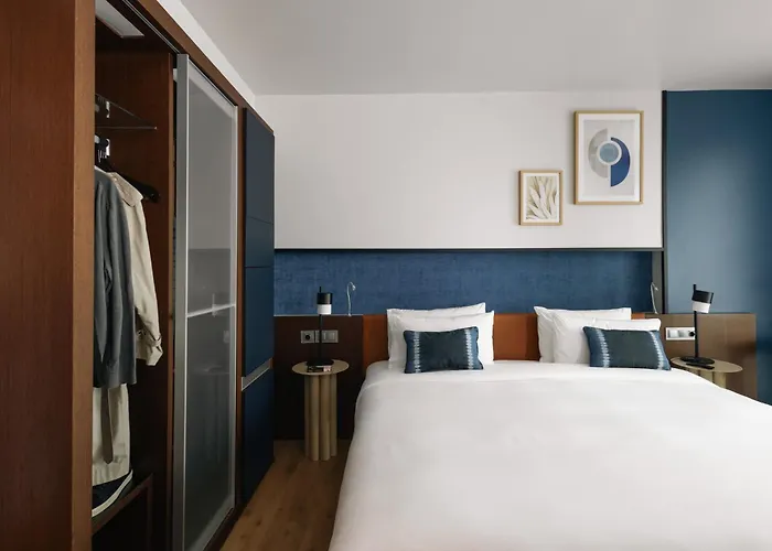  Crowne Plaza Madrid - Centre Retiro By Ihg