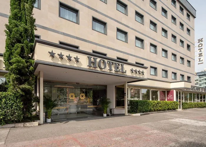 Hôtel pour familles: Hotel American Palace Eur