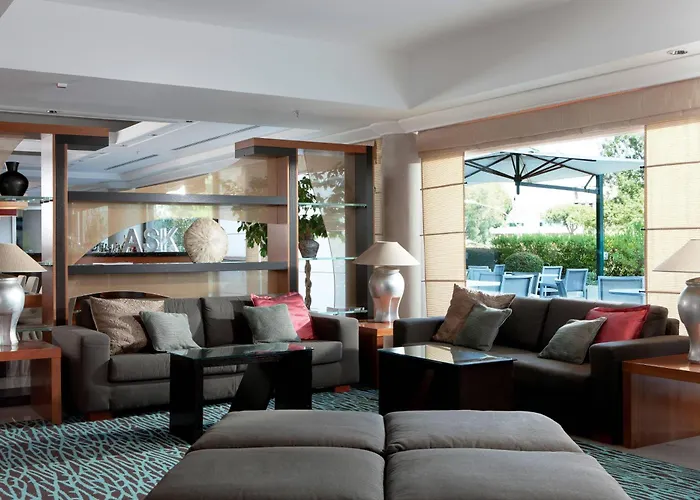 Courtyard By Marriott Central Park