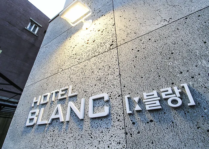 Gangnam Blanc