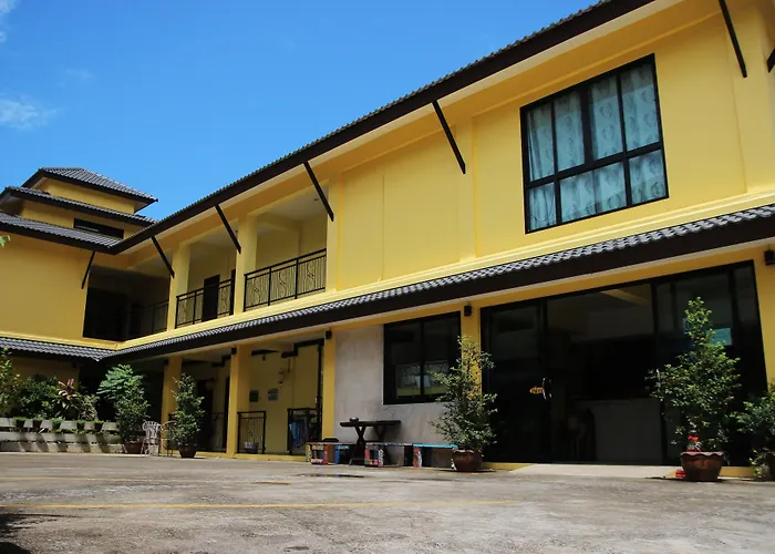 Baan Pordeedin