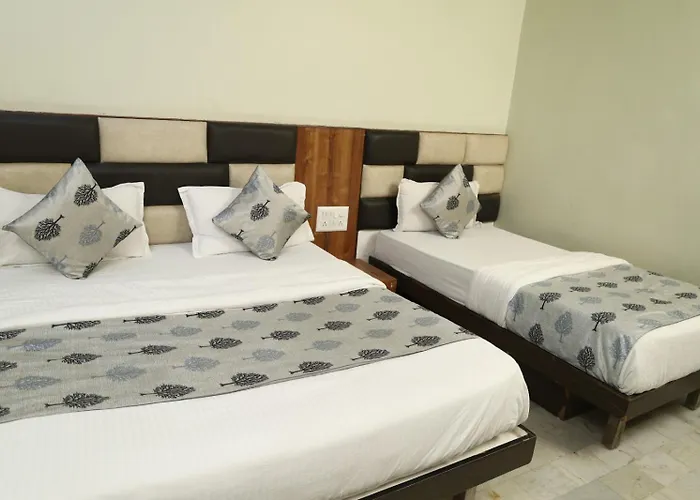 Hotel Aasopalav