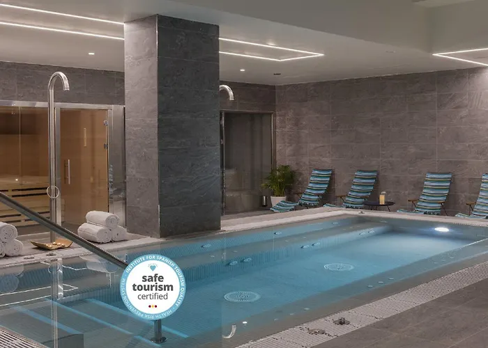  Axel San Sebastian - Adults Only