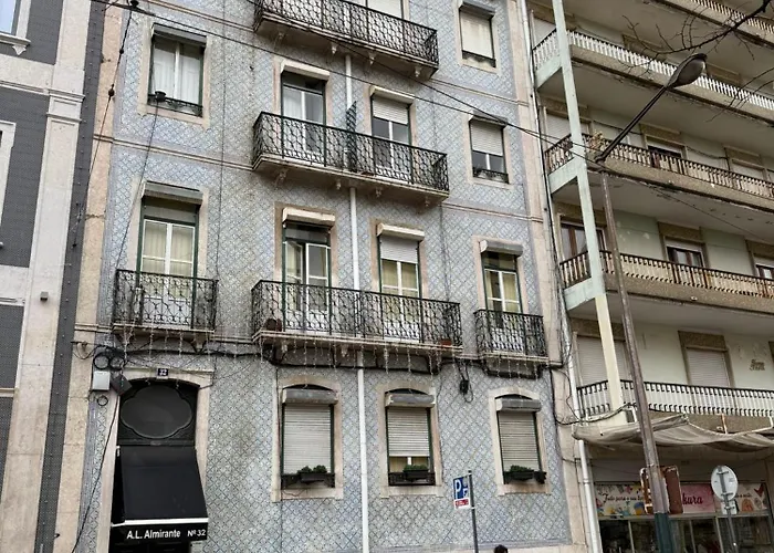 Hôtel bon marché: Residência Almirante
