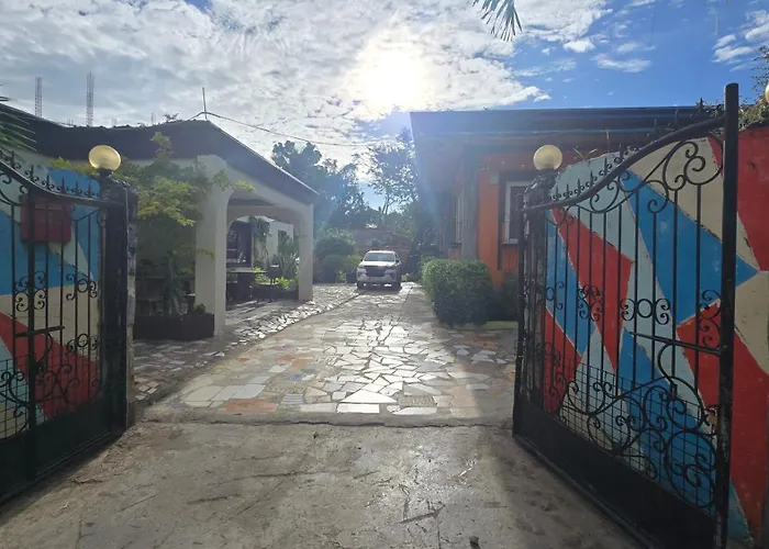 D' Travellers Inn Puerto