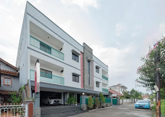 Reddoorz Plus At Buah Batu